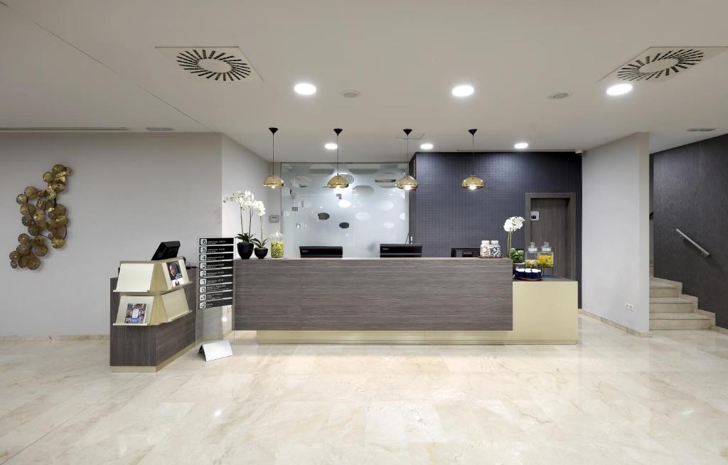 Exe Zaragoza WTC - Resim 23