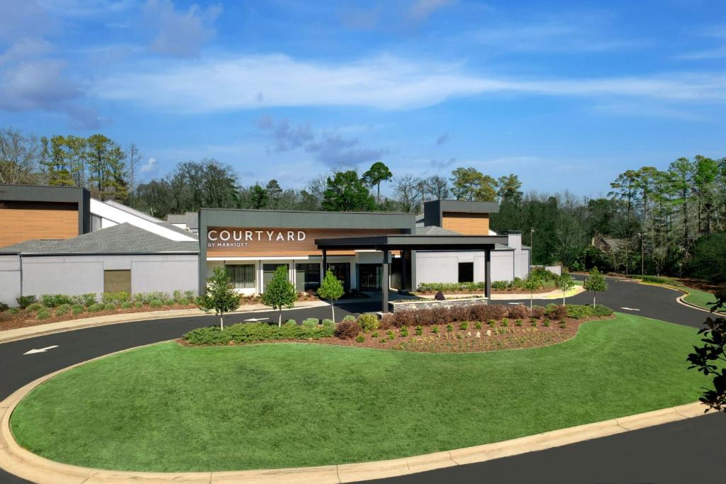 Courtyard by Marriott Birmingham Homewood - Housity