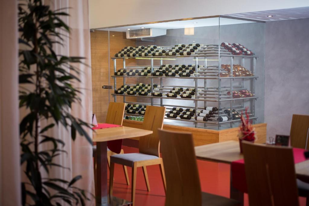 特热比奇原子酒店餐厅或其他用餐的地方