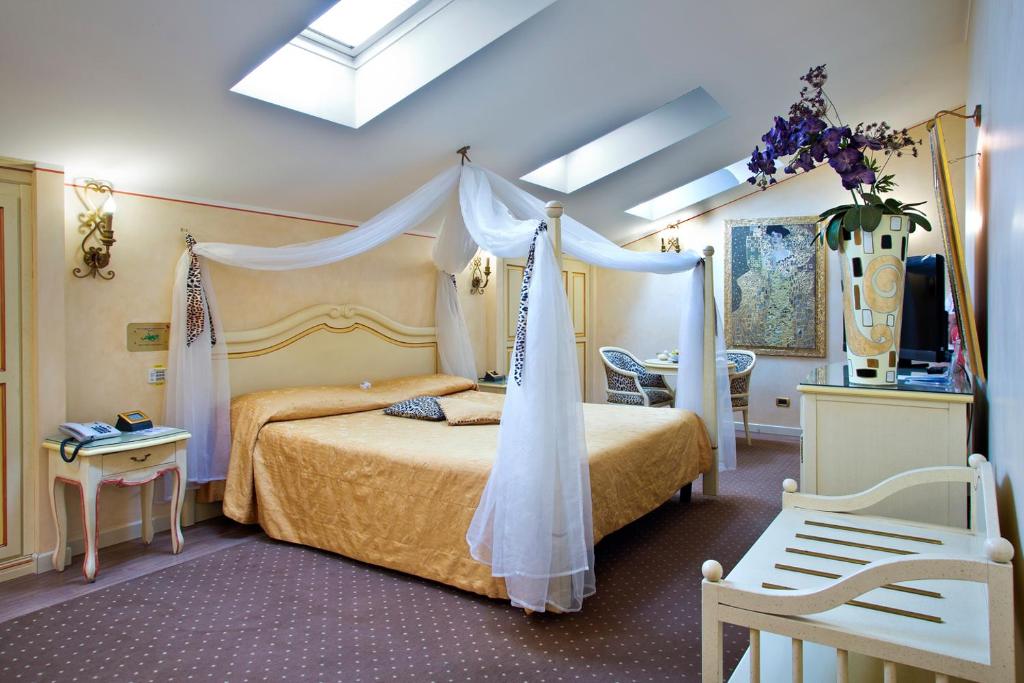 Posteľ alebo postele v izbe v ubytovaní Vip's Motel Luxury Accommodation & Spa