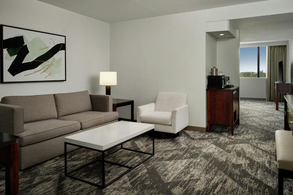 Sheraton Tampa Brandon Hotel - 