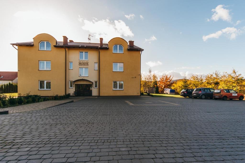 Budova, v ktorej sa vila nachádza