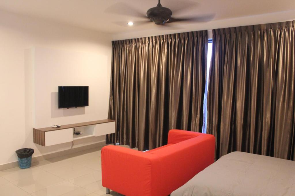 De Houz @ Setia Alam Trefoil Homestay - Deluxe Queen Room
