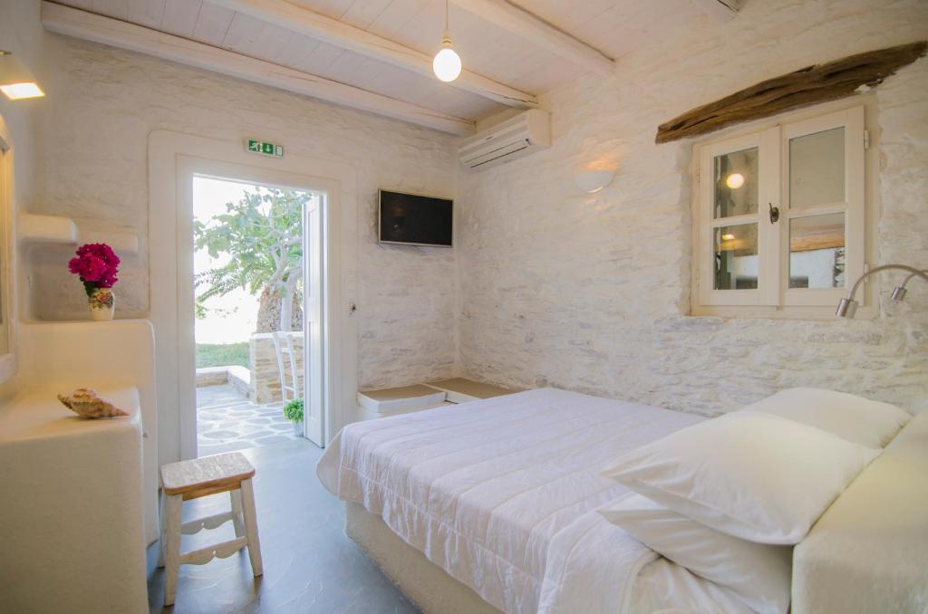 Yialos Ios Hotel - Economy Traditional Double Room