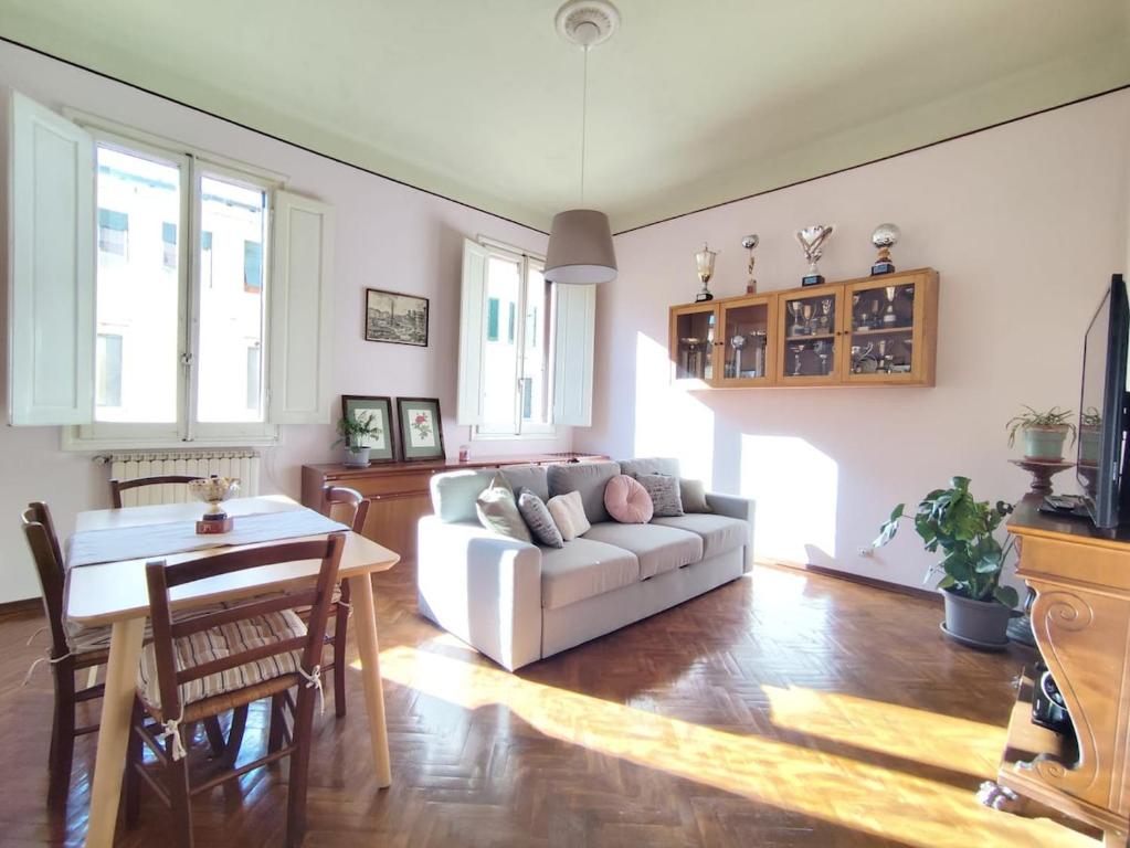 Entire home near city center and local attractions