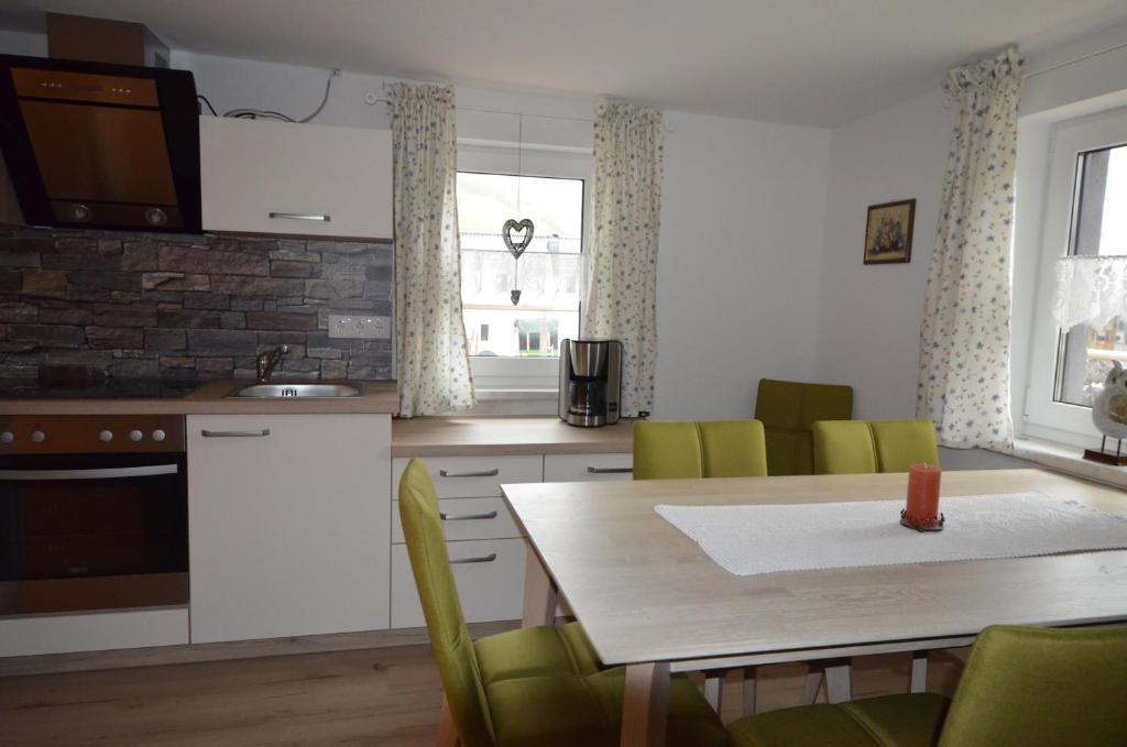 Kuchyň nebo kuchyňský kout v ubytování Haus Lercher