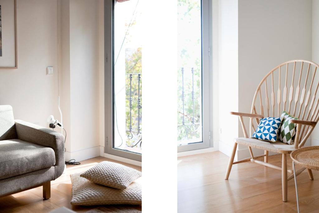 60 Balconies Art - 19