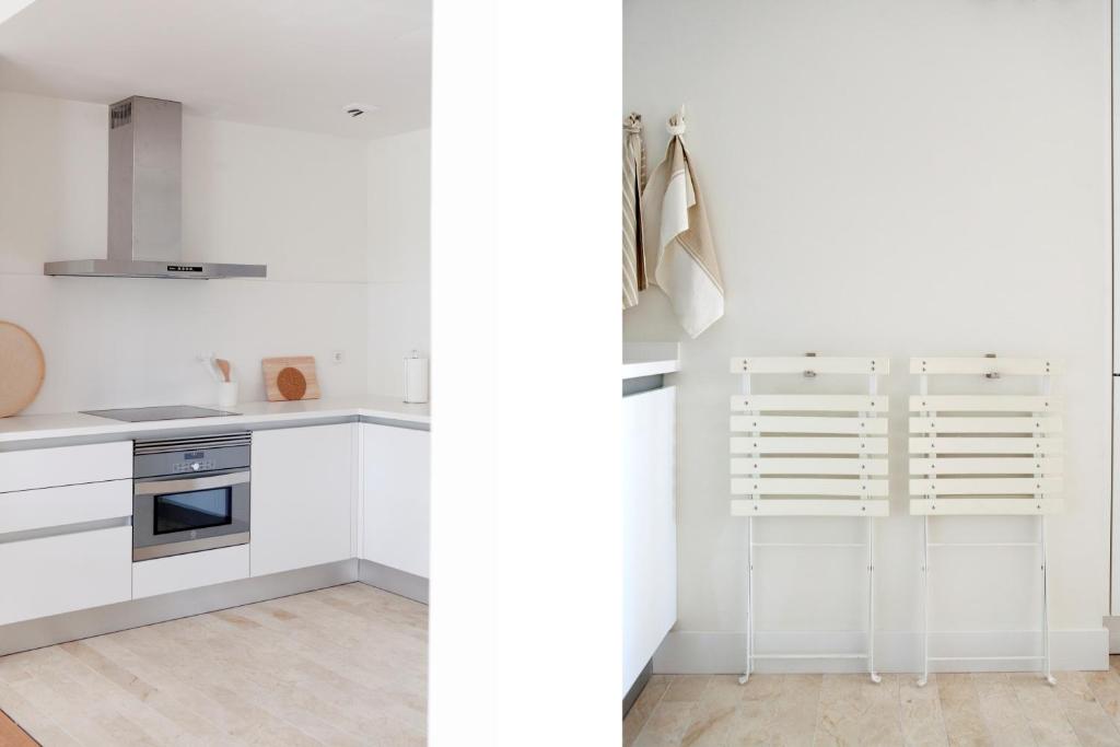 60 Balconies Art - 14