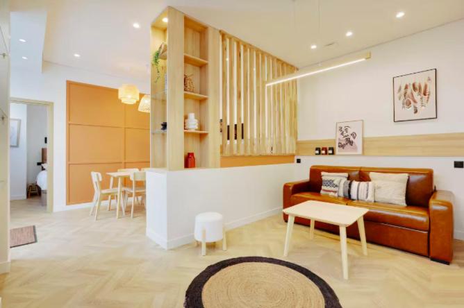 Spacious & Bright 2BR Apartment 6 Guests Bastille