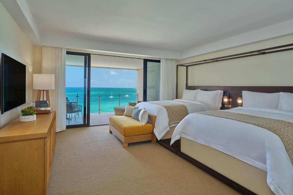 Oceanfront Deluxe Double Room with Two Double Beds