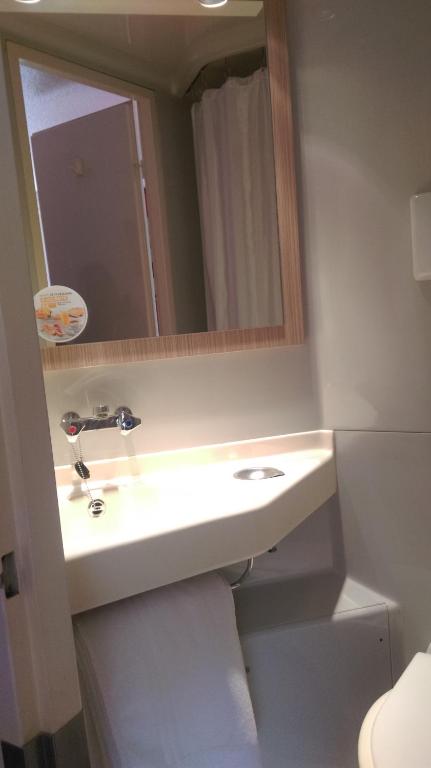 Premiere Classe Metz Sud Jouy Aux Arches - Chambre Lits Jumeaux
