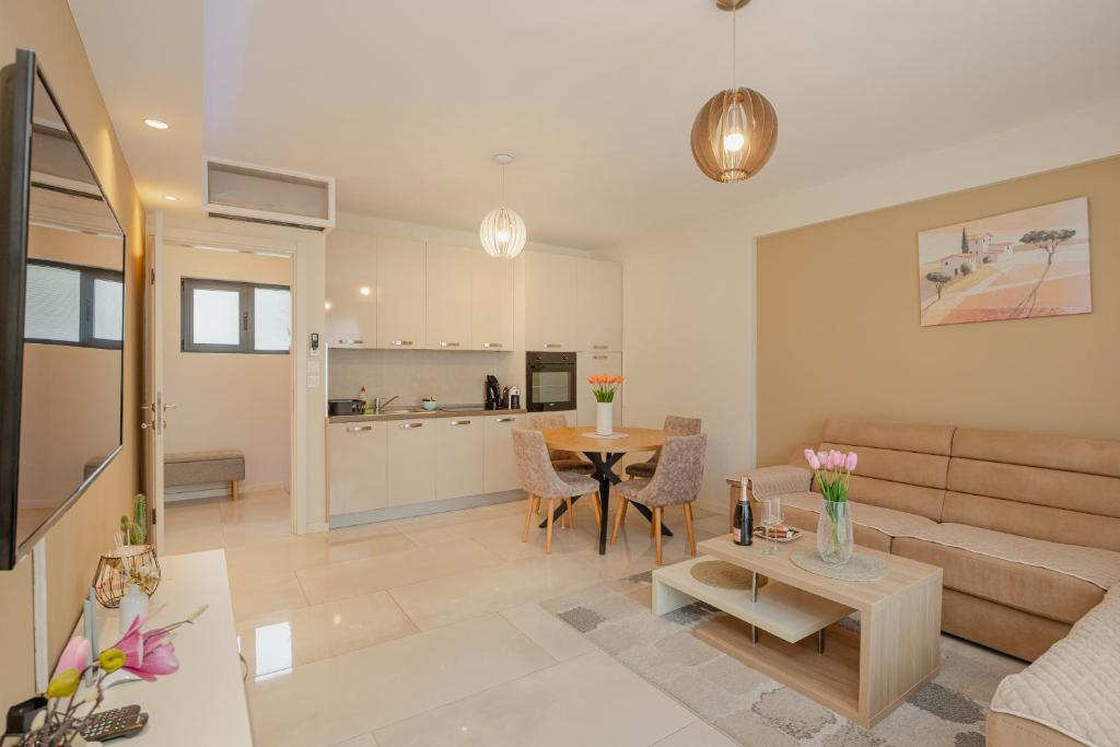Ralux apartman Tivat - Appartamento Con Vista Mare