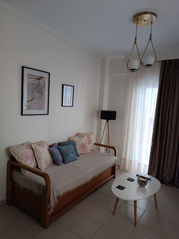 3 min from central station No2 private free parking