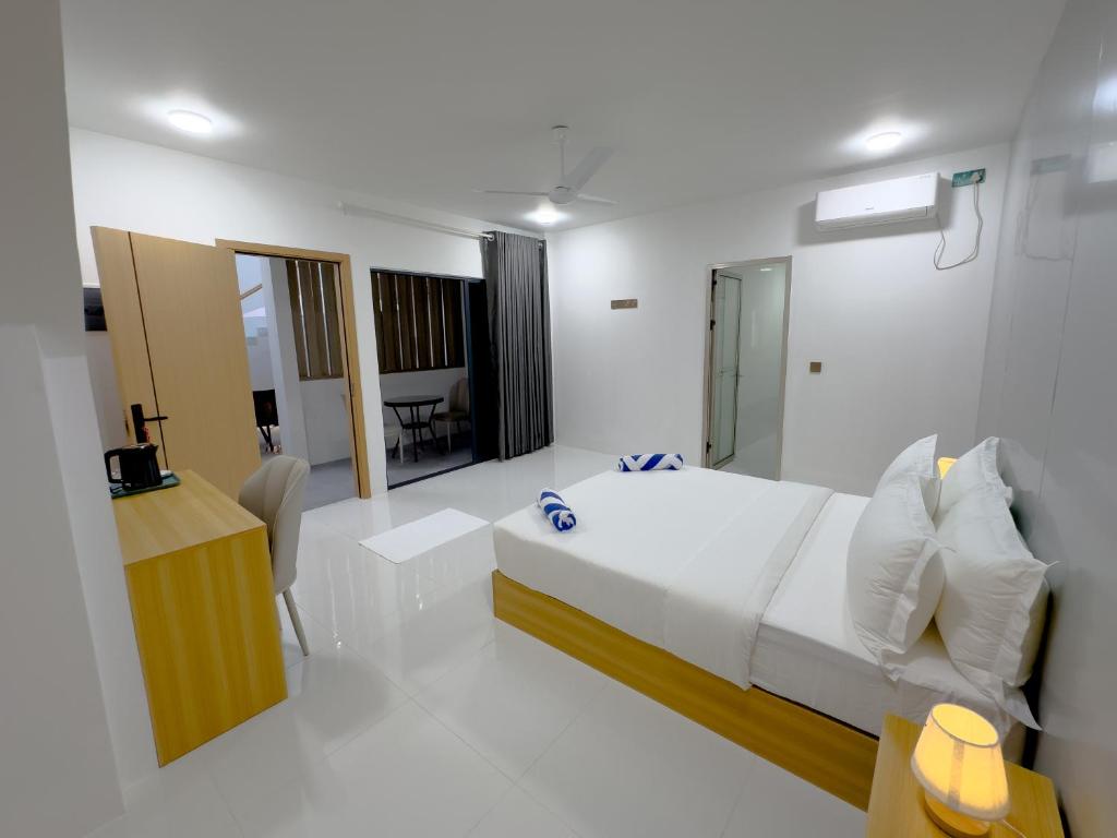 Silver Bay Kamadhoo - View 33