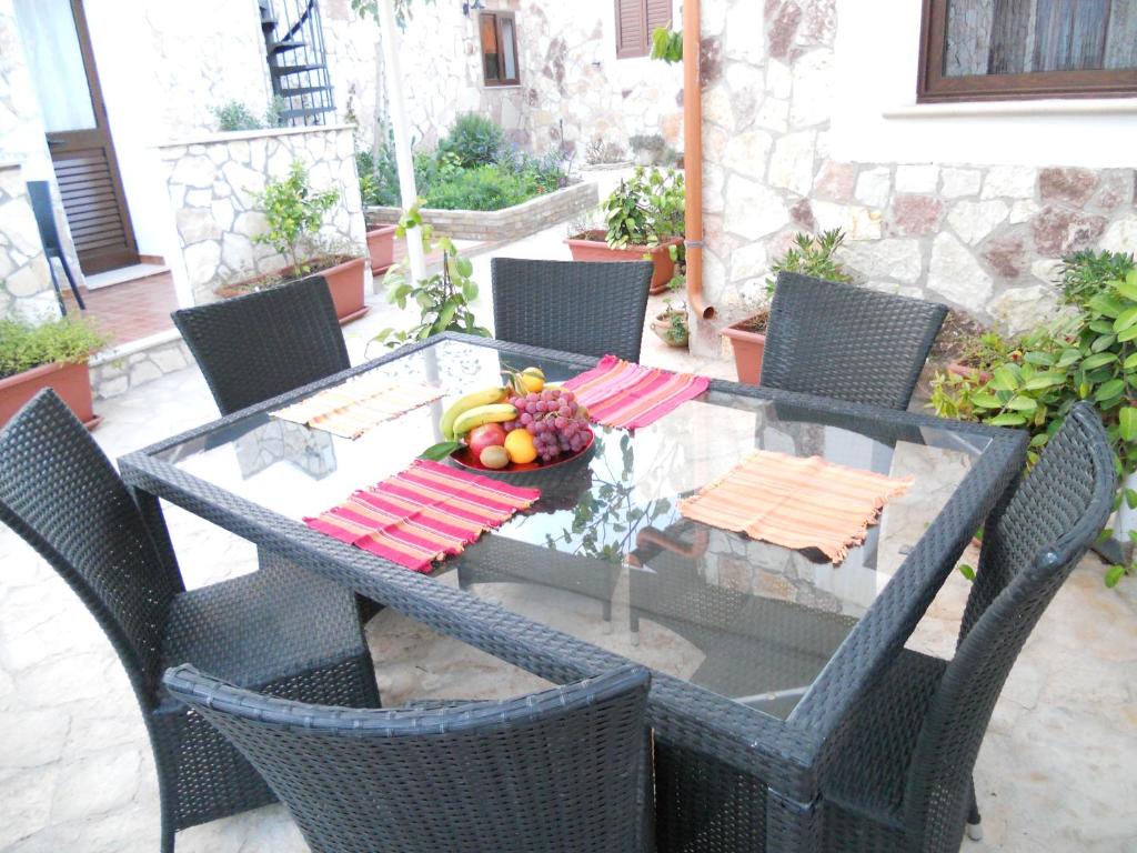 A seating area at Villa Lucia