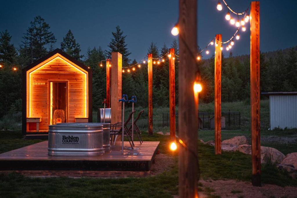 Image showcasing Mountaintop Off Grid Resort & Spa, Rock Creek (uppfærð verð 2026)