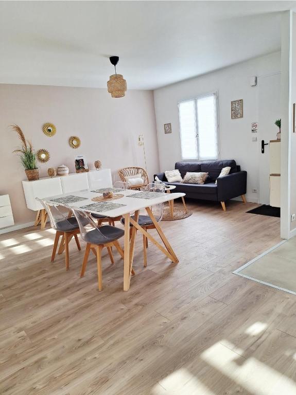 Chez Léonie