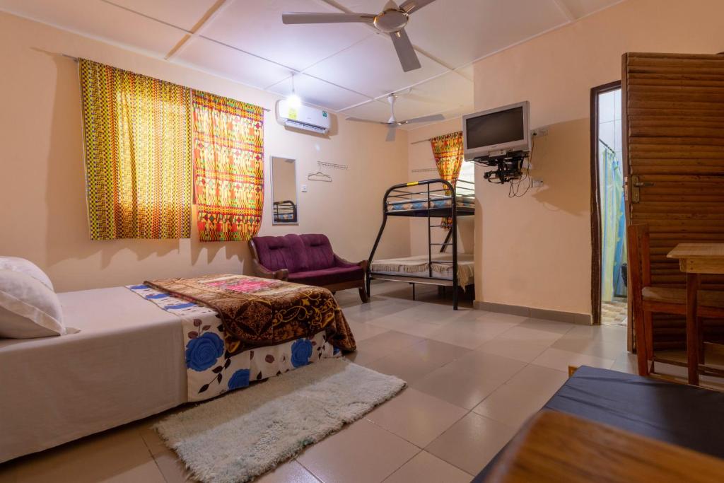 Wli Waterfalls Inn,My Home Your Home