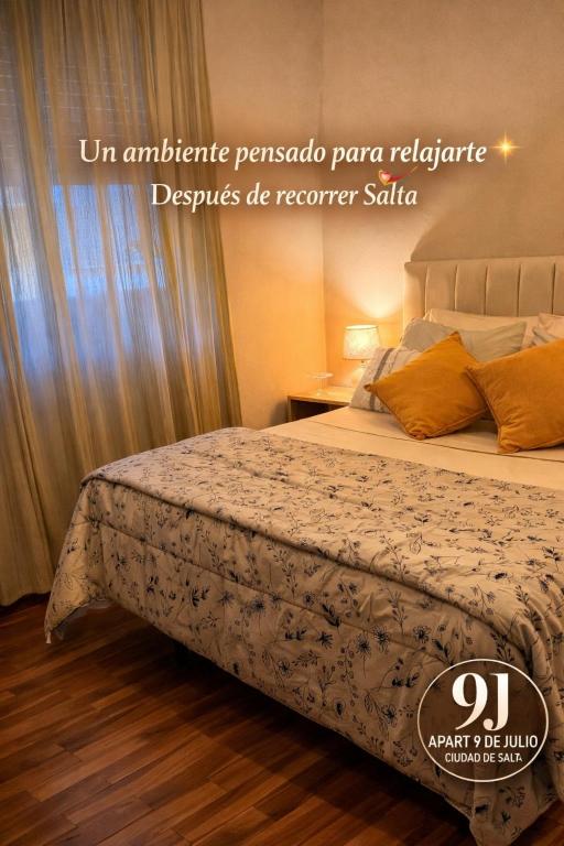 a bedroom with a bed in a room at Apart 9 de julio in Salta