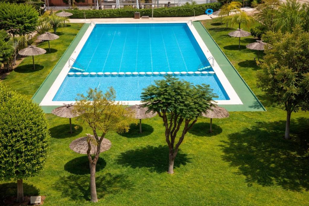 4BR Apt 10 min Walk to San Juan Beach - Pool & Terrace
