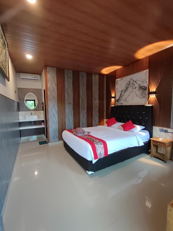 Adila Warung and Homestay - Double Room With Mountain View