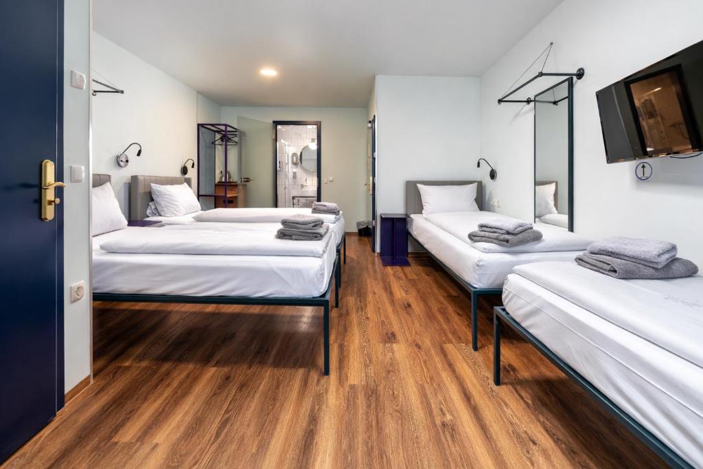 Das Schreder Hotel - Munich Free Parking - Standard Quadruple Room