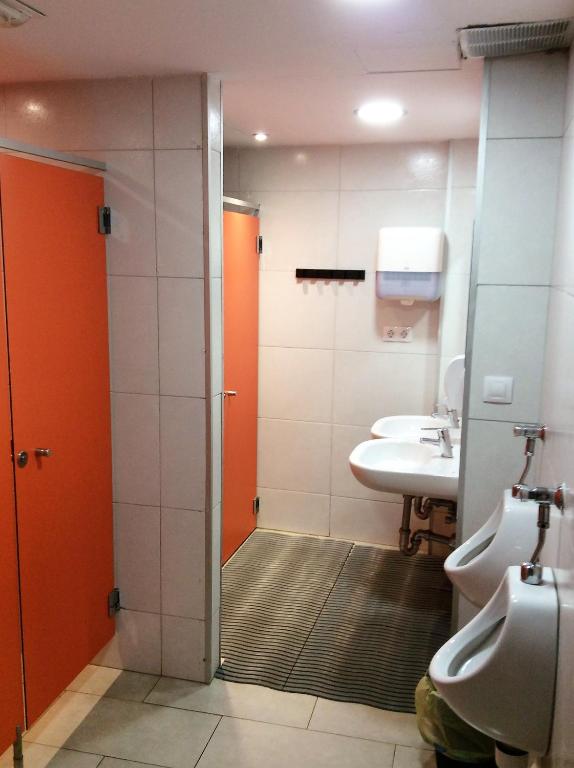 Koupelna v ubytování Hostelscat
