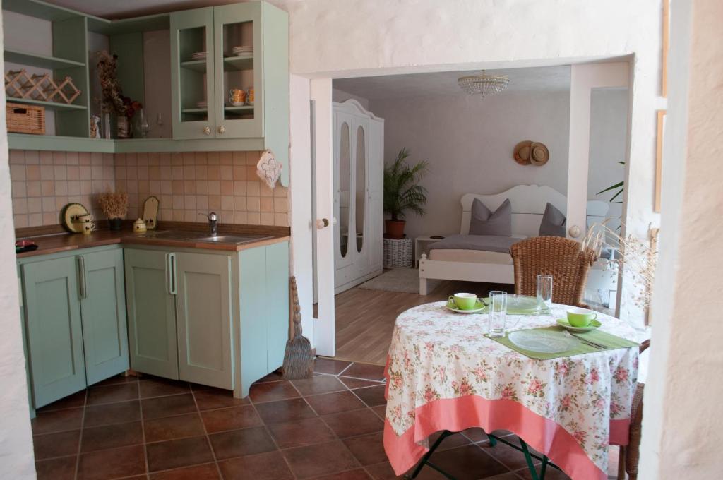 Kuchyň nebo kuchyňský kout v ubytování Apartment Edelweiß
