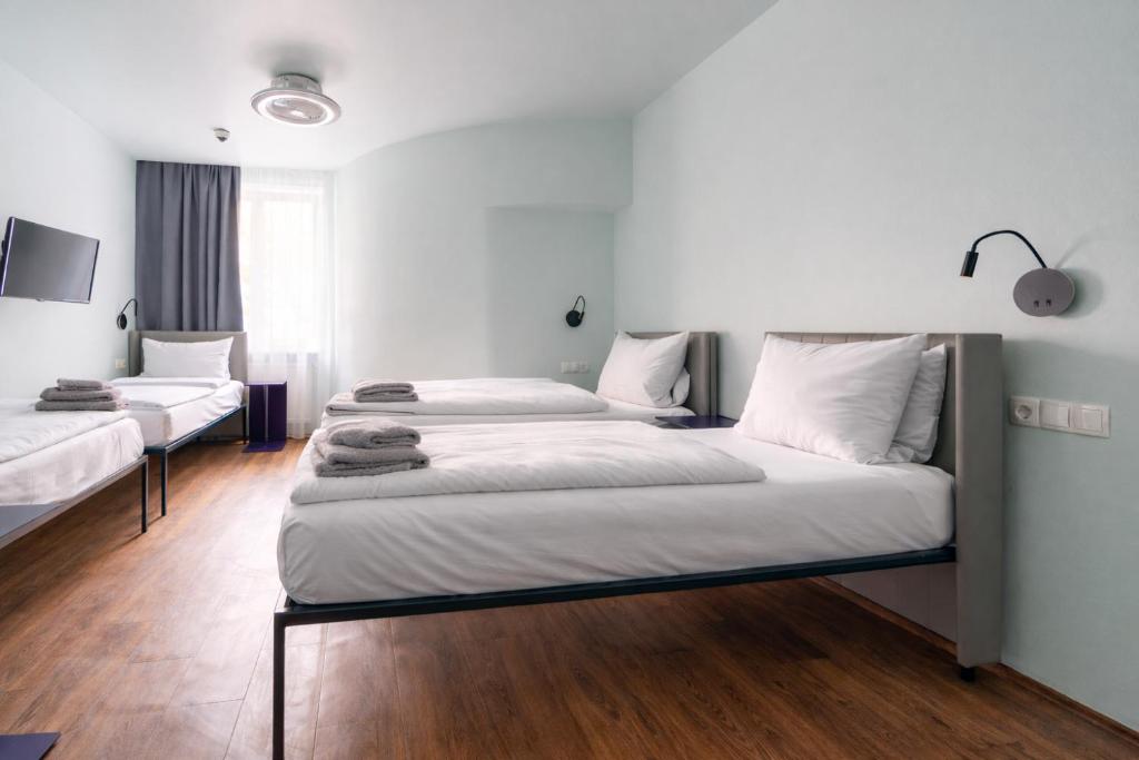 Das Schreder Hotel - Munich Free Parking - Economy Quadruple Room