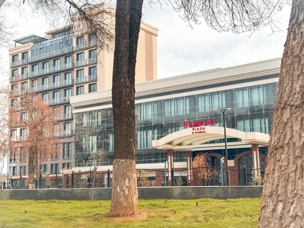 تصویر اتاق‌های Ramada Plaza by Wyndham Tashkent - تصویر ۲
