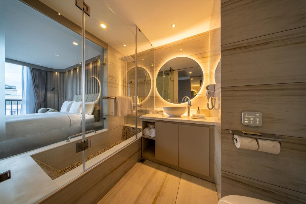 Phòng Deluxe Có Giường Cỡ King Nhìn Ra Biển