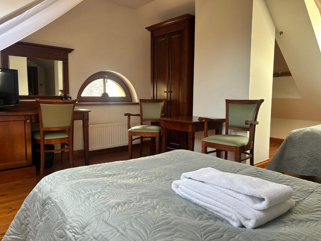 Pałac w Rymaniu - Deluxe Double Or Twin Room