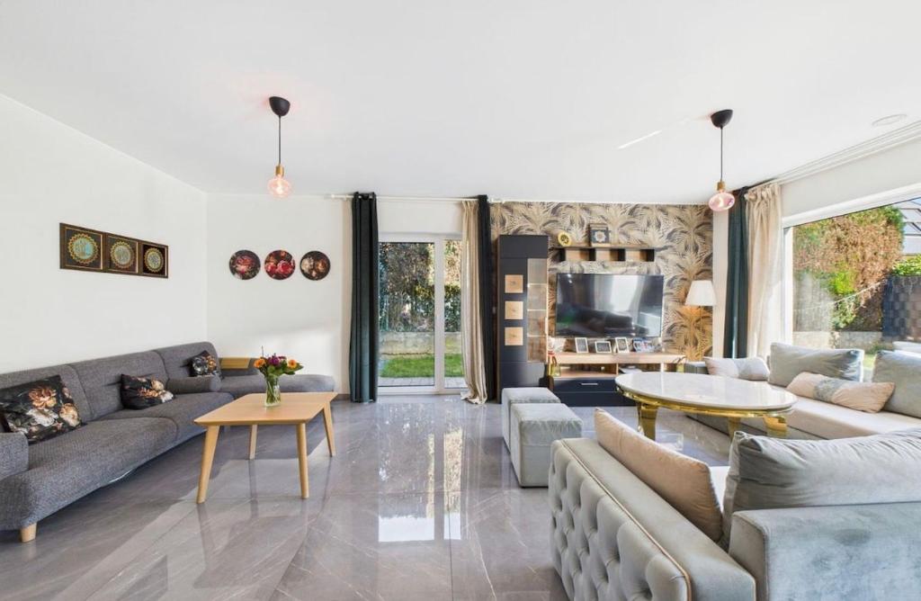 New House 4 adultes - 2 enfants - 180 m2