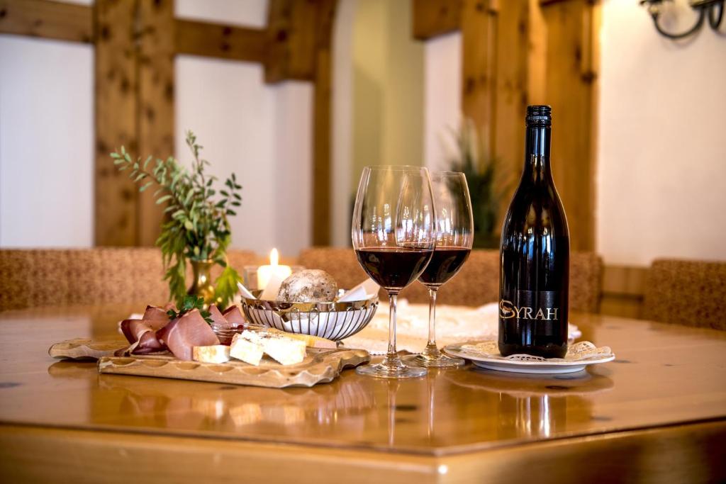 Nápoje v ubytování Landhotel Älpili