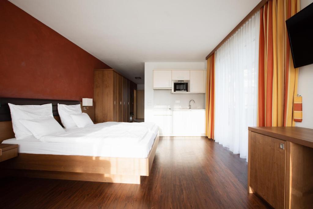 Garni Kleefeld - Suite Familiale Avec Balcon