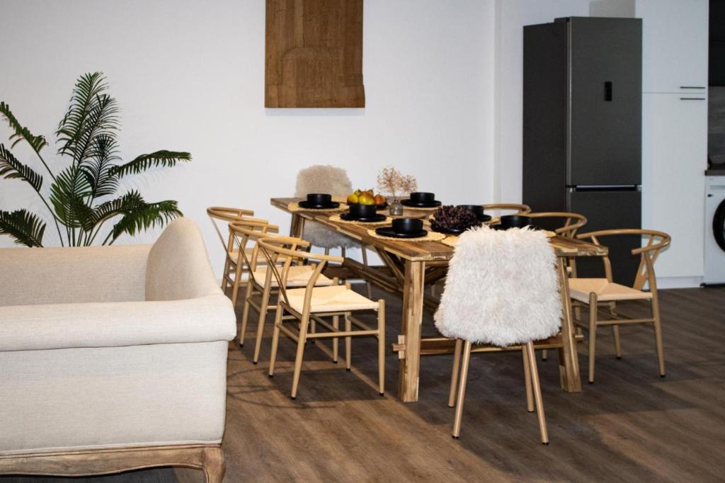 a dining room with a table and chairs at Lucky Strike Hostel in Bad Oldesloe