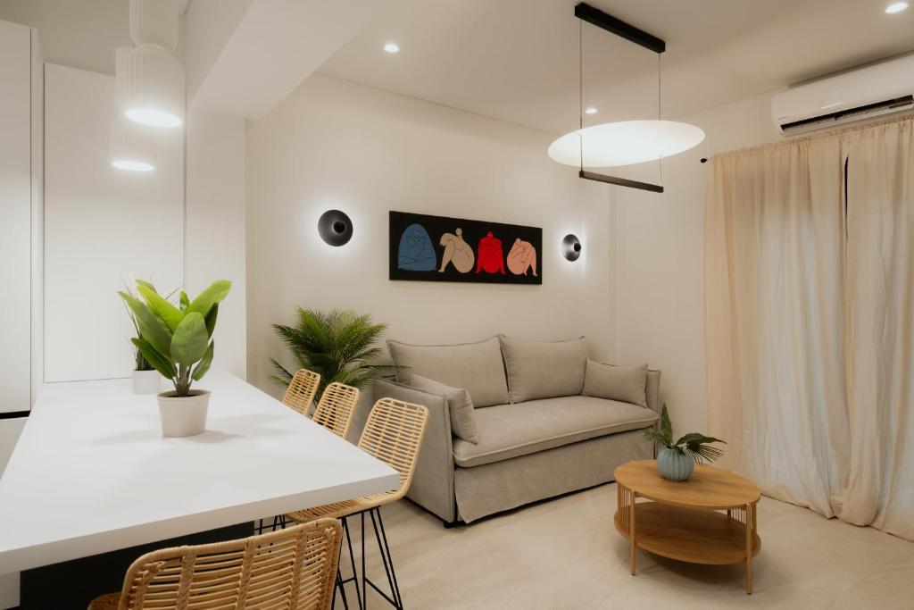 Modern 1BR Designer Suite by the Metro