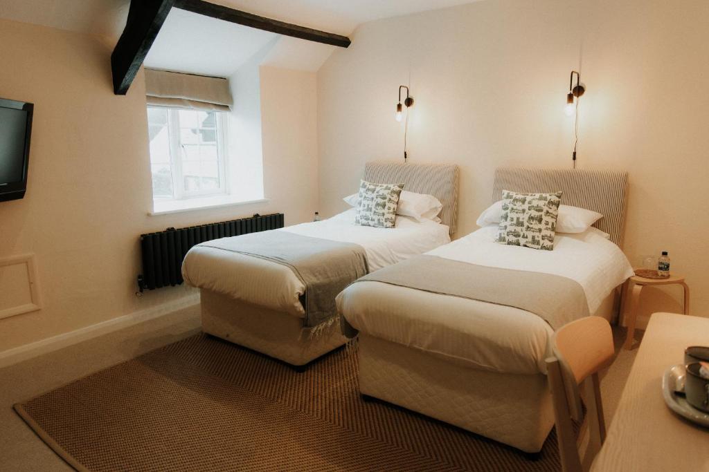 The Half Moon Inn - Superior Twin Room