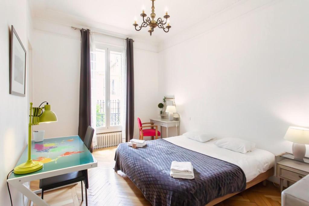 Cannes Holidays - Charmant, authentique, 3 Chambres, calme, Palais & Plage