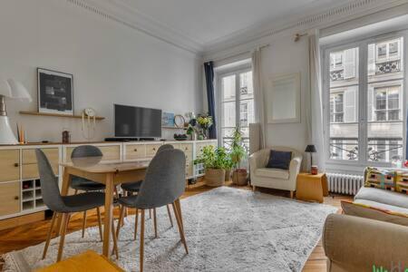 Pierre Fontaine 2 - KP - Spacious 70m2 apt between Pigalle and Montmartre