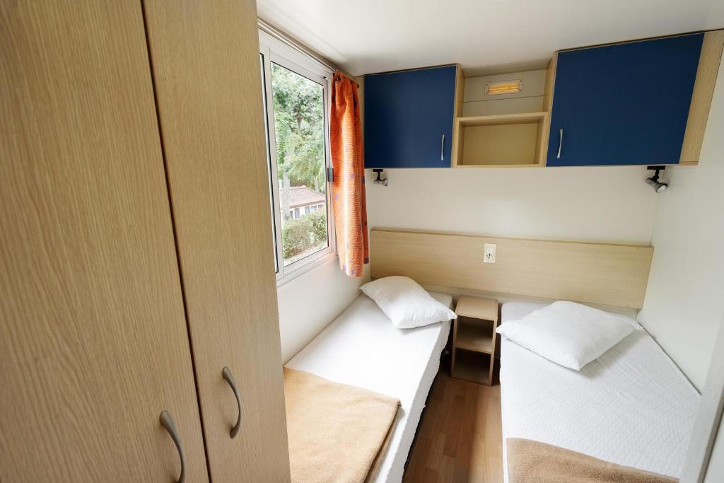 vw t6 camper mit toilette Volkswagen T6 Camper mit Toilette 2.0 TDI 102PS unfallfrei main image 1