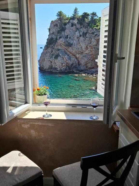 Charming Heaven on the beach - Newly opened