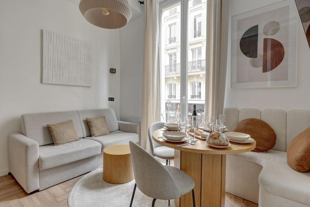 TheBlueStay 257 - Cozy Apt in central Paris with AC