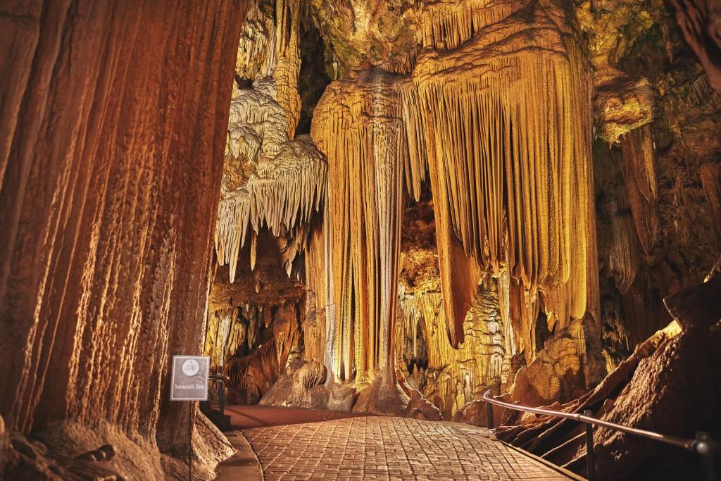 Luray Caverns Motels photo