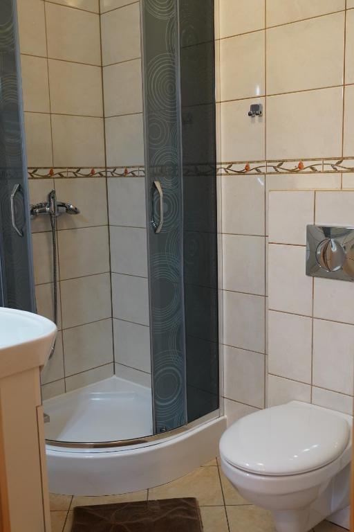 Willa Wisełka - Triple Room With Private Bathroom
