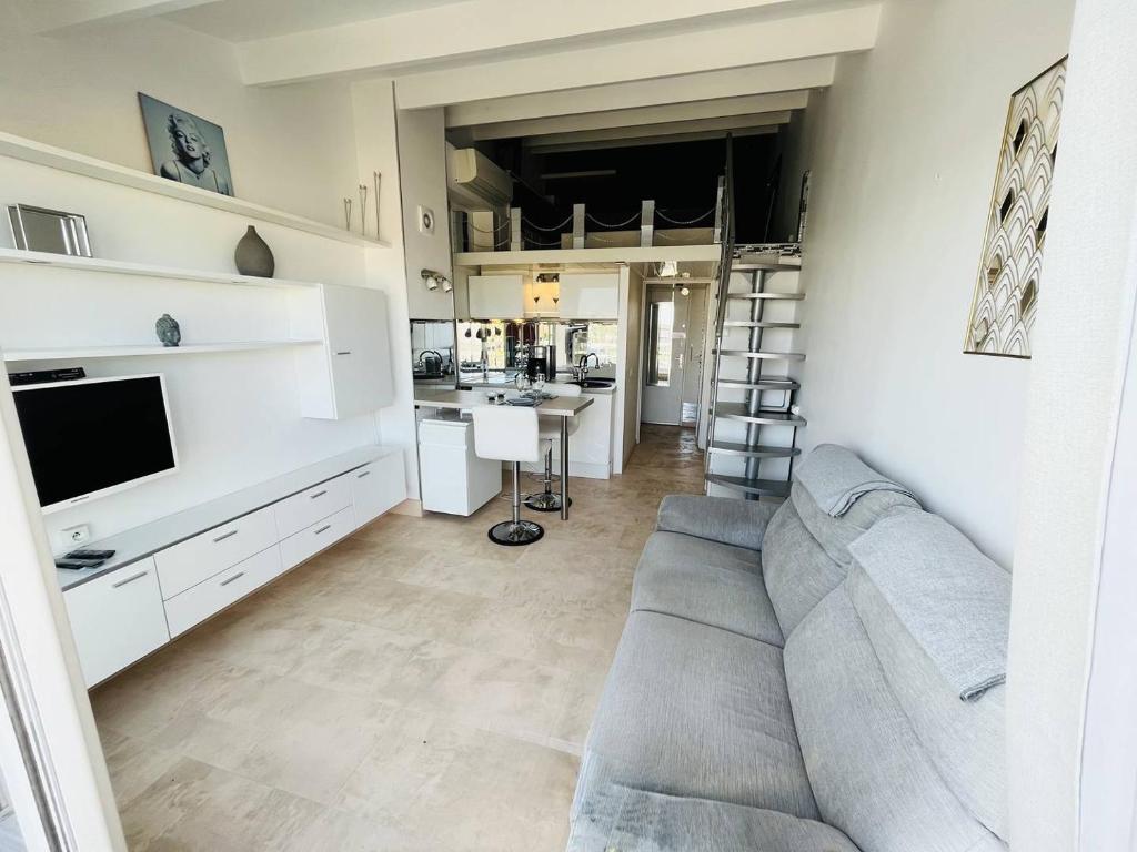 Studio mezzanine 2 couchages CAP D'AGDE NATURISME CN010-593