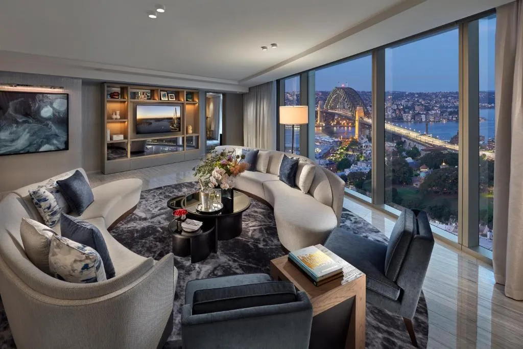 Premier Harbor Bridge Suite