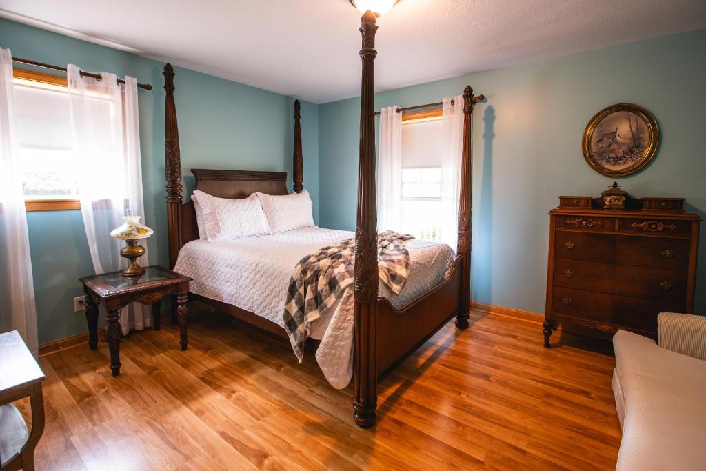 The Inn at Woodsong Acres - Villa With Garden View