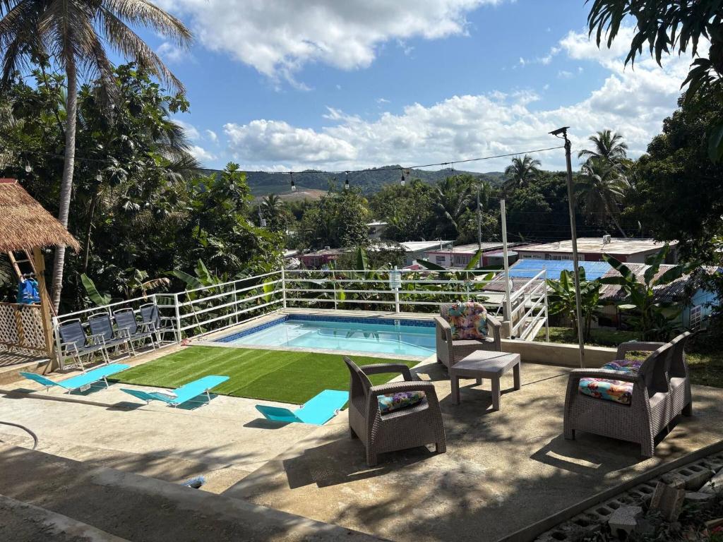 Charming Fajardo Retreat for Family Friends