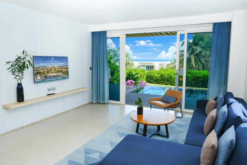 2 Bedrooms Villa, Private Pool, Ocean View - 1 King & 1 Twin